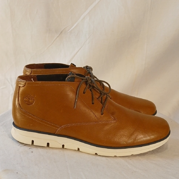 Like New Timberland Tan Saddle Leather White Rubber Bottom Shoes main image 12